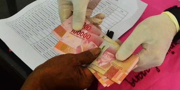 Menko PMK: Bansos Jangan Digunakan untuk Beli Rokok