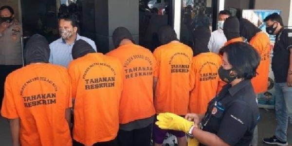 Bunuh Korban, Tujuh Begal Sadis di Bekasi Ditangkap