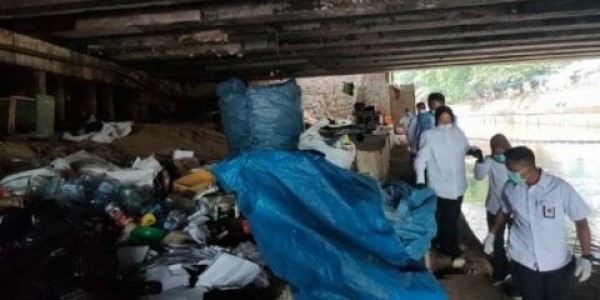 Blusukan Risma 'Tamparan Keras' Bagi Gubernur Anies Baswedan