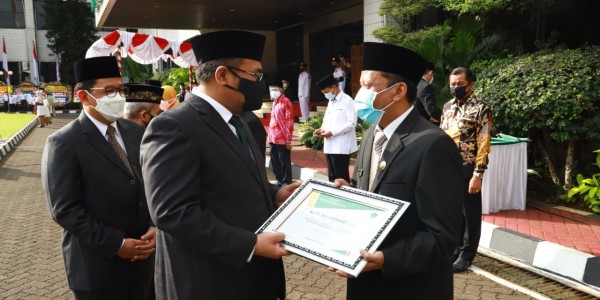 Tolak Gratifikasi, Kepala KUA Cimahi Tengah Diganjar Penghargaan dari Menag