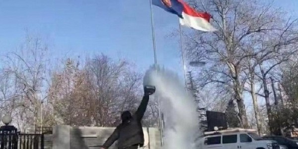 Fenomena Langka di Beijing, Air Mendidih Jadi Beku 