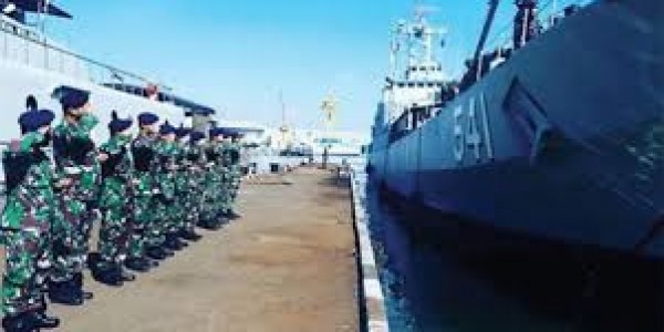 TNI AL Kerahkan Sejumlah Kapal Perang Bantu Cari Sriwijaya Air