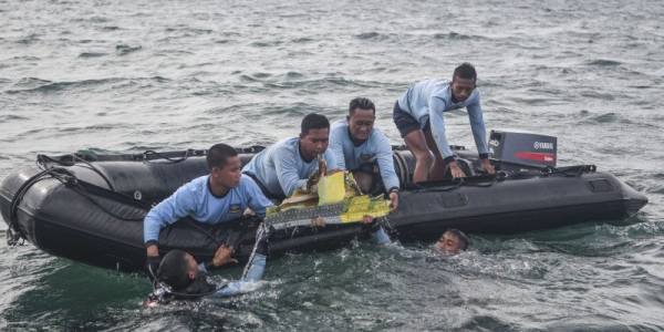 SAR: Pencarian Kotak Hitam Terkendala Puing Pesawat