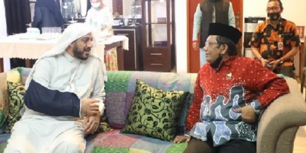 Syekh Ali Jaber Wafat, Mahfud MD: Kita Kehilangan Tokoh Penyejuk dan Pemersatu Umat