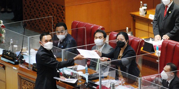 Laporan Akhir Komisi III DPR  Tentang Fit and Proper Test Calon Kapolri