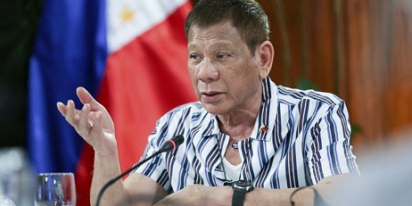 Proses Vaksinasi Duterte Tak Disiarkan, karena Disuntik di Bokong