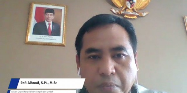 Atasi Persoalan Sampah Plastik yang Sulit Ditangani dengan Menutup Sumbernya