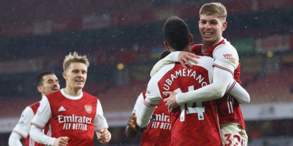 Hatrick Aubameyang Mantapkan Kemenangan Arsenal 4-2 atas Leeds