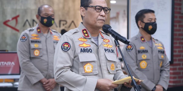 Sempat Kabur, Polri Tangkap WNA Rusia Buronan Interpol