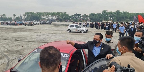 Nge-drift Bareng Drifter Nasional Akbar Rais, Bamsoet: Rasanya Dasyat, Luar Biasa!