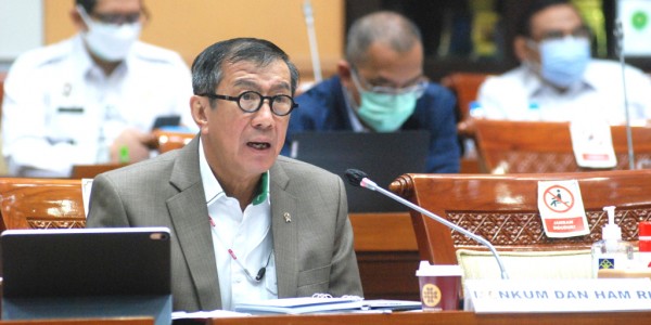 Komisi III DPR Raker Dengan Menkum HAM