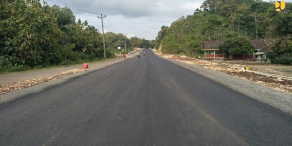 Kementerian PUPR Tingkatkan Kondisi Jalur Pantai Selatan Sepanjang 99,63 Km
