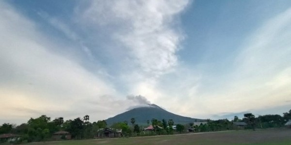 Gunung Api Ili Lewotolok di NTT Keluarkan 19 Kali Letusan