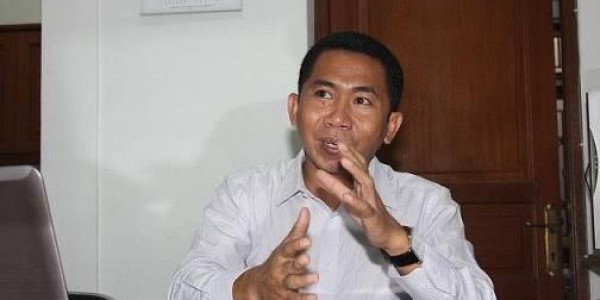 Pat Gulipat Uang PLN: Kurus Kering Dihisap Oligarki Fosil