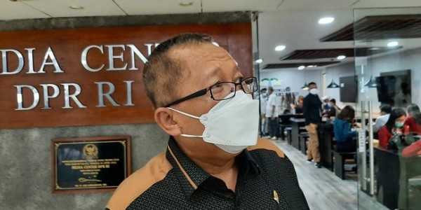 PPP Minta Jajaran Pemerintahan Jangan Bebani Jokowi dengan Kebijakan yang Tidak Sinkron
