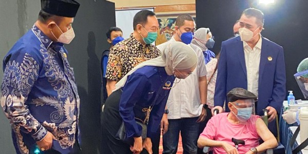 NasDem Gelar Vaksinasi untuk 3 Ribu Warga Lansia Jakarta