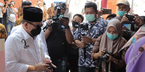 Ketua DPD RI Minta Pemkab Sidoarjo Bantu Kampung Jajanan