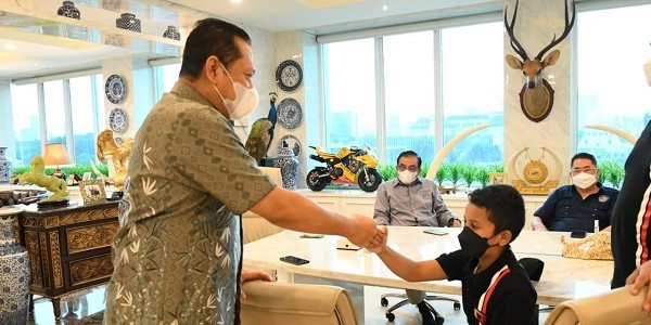 Ketua MPR RI Dukung Pembalap Cilik Qarrar Firhand Ali Berlaga di Kejuaraan Balap Internasional