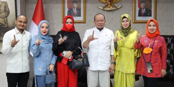 LaNyalla Ajak Artis Berkontribusi untuk Perekonomian Daerah