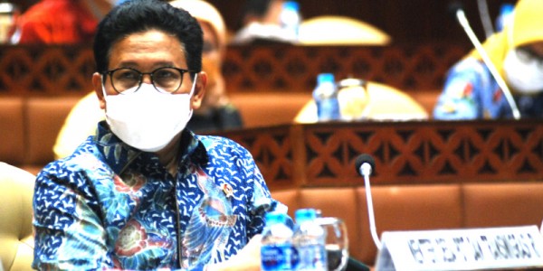 Menteri PDT Dan Transmigrasi Raker Dengan Komisi V DPR RI