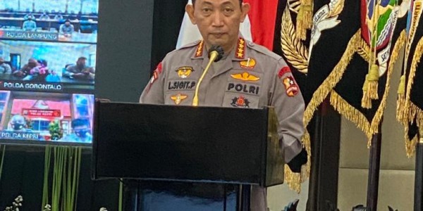 Masuk Zona Kuning, Kapolri Minta Perkuat Pos PPKM Mikro di Lamongan