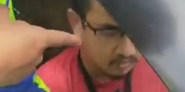 Berlagak Polisi dan Ugal-ugalan di Jalan, Pria Ini Diam Ditangkap Polisi Betulan