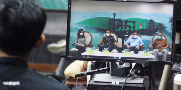Forum Legislasi  "Garuda Indonesia Anjlok, Bagaimana Upaya Penyelematan BUMN di Era Pandemi?"