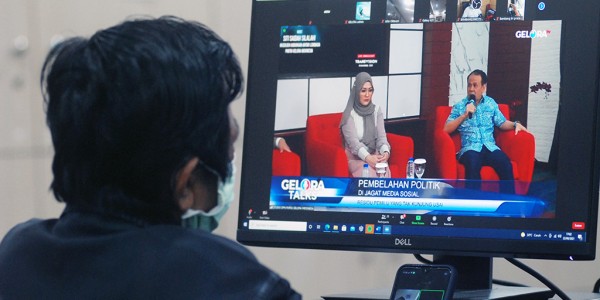 Talk Show  Partai Gelora Indonesia  " Pembelahan Politik di Jagat Media Sosial : Residu Pemilu yang Tak Kunjung Usai "