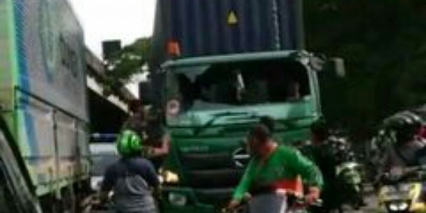 Aksi Perusakan dan Penganiayaan Supir Truk di Sunter, Polisi Buru Pelaku