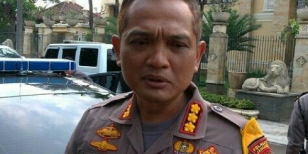 Panik Dikejar Massa, Pelaku Penjambretan Nyaris Tabrak Petugas Penyekatan PPKM Darurat