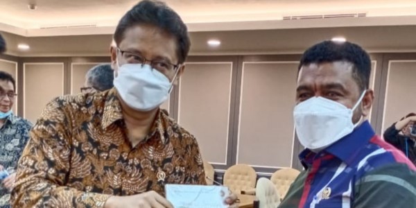 Filep Wamafma Minta Menkes Respons Kelangkaan Oksigen di Papua dan Papua Barat