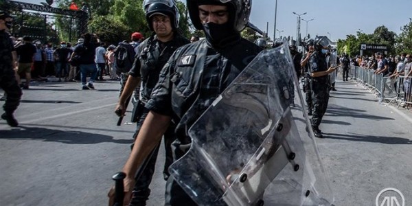 Pasukan Keamanan Tunisia Serbu kantor Al Jazeera