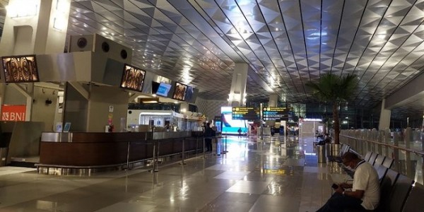 Serikat Karyawan Garuda Protes Harga Tes PCR Lebih Mahal dari Tiket Pesawat