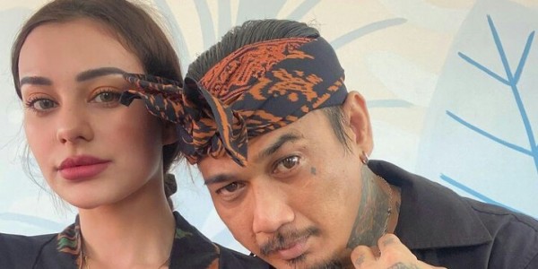 Tiba di Polda Metro Bersama Sang Istri, Jerinx Langsung Diperiksa Polisi