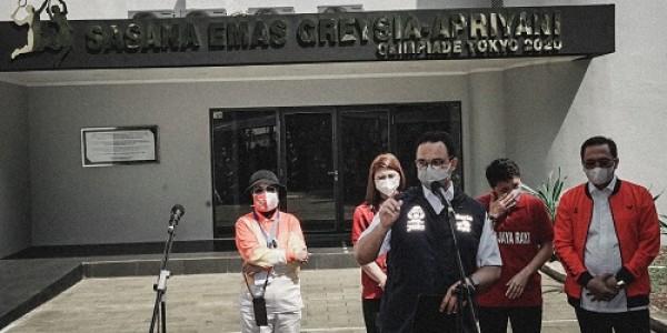 Tak Hanya Berikan Uang, Anies Resmikan Gedung Sasana Emas Greysia-Apriyani