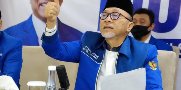 Ketum PAN Sebut Wajah Jokowi Lebam-lebam Berpikir Keras Atasi Covid-19