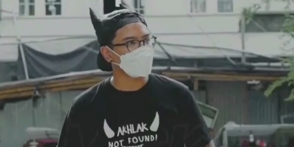 Polisi Buru Bandar yang Pasok Sabu ke Komika Coki Pardede