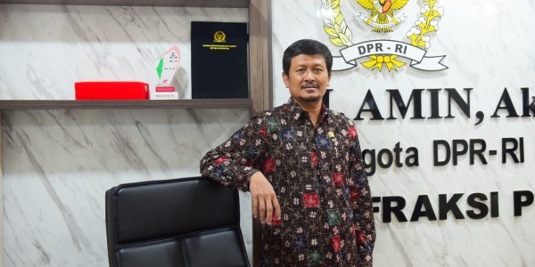 Amin Ak Minta Asosiasi Pedagang Pasar Sweeping Penjualan Daging Anjing