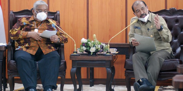 Wakil Ketua DPD RI Nono Sampono Terima Gubernur Sulawesi Tenggara H. Ali Mazi