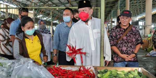 Pasar Tradisional Mulai Bergeliat, Ketua DPD RI Minta Prioritas Vaksin ke Pedagang