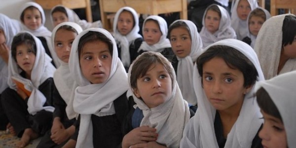 Taliban Larang Anak Perempuan Kembali ke Sekolah