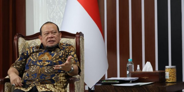 Akses Jalan Susah, Ketua DPD RI Minta Bidan Jemput Bola Datangi Ibu Melahirkan