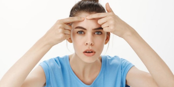 Ini Tips Menyamarkan Jerawat dengan Makeup