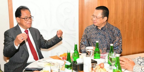 Bamsoet Apresiasi Buku 'Pancasila Dasar Filsafat Bangsa Indonesia'
