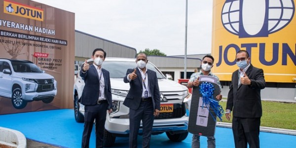 PT Jotun Indonesia Serahkan Hadiah Utama ‘Mobil Mitsubishi Pajero’ dari Promo Jotun Berkah Berlimpah Hari Raya