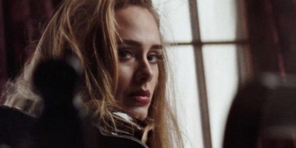 Vakum Enam Tahun, Adele Resmi Rilis Lagu 'Easy On Me'