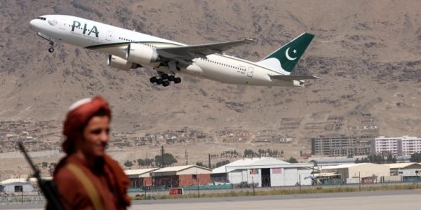 Diintimidasi Taliban, Pakistan Airlines Tangguhkan Penerbangan ke Afghanistan