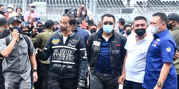 Presiden Jokowi dan Bamsoet Coba Pertamina Mandalika International Street Circuit 