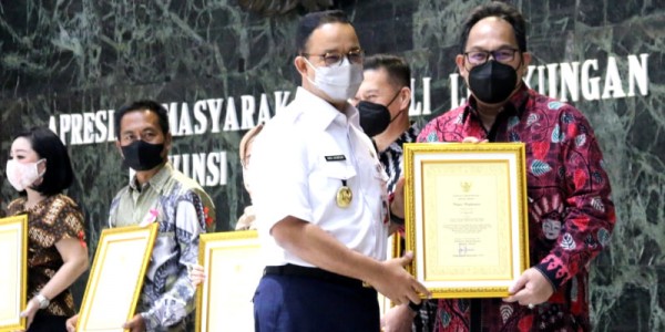 Bank DKI Terima Penghargaan Inovasi Teknologi Digital