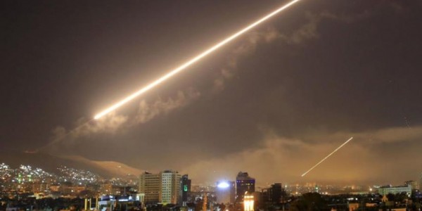 Suriah Rontokkan 10 dari 12 Rudal Israel yang Ditembakkan ke Homs
